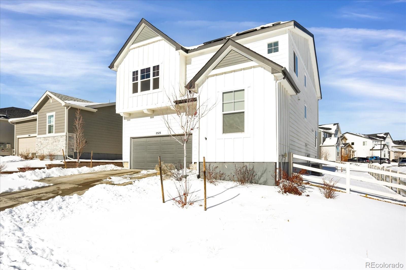 2523  Villageview Lane, castle rock MLS: 5710958 Beds: 4 Baths: 3 Price: $648,900