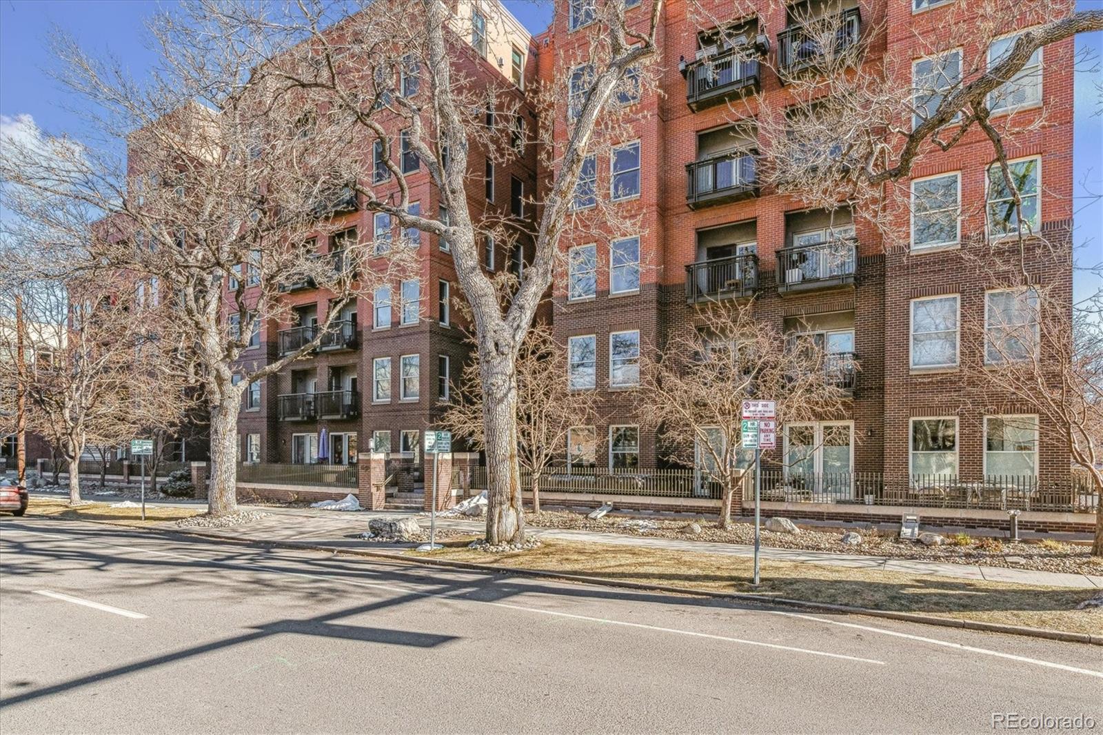 1630 N Clarkson Street 320, Denver  MLS: 2149932 Beds: 2 Baths: 2 Price: $575,000