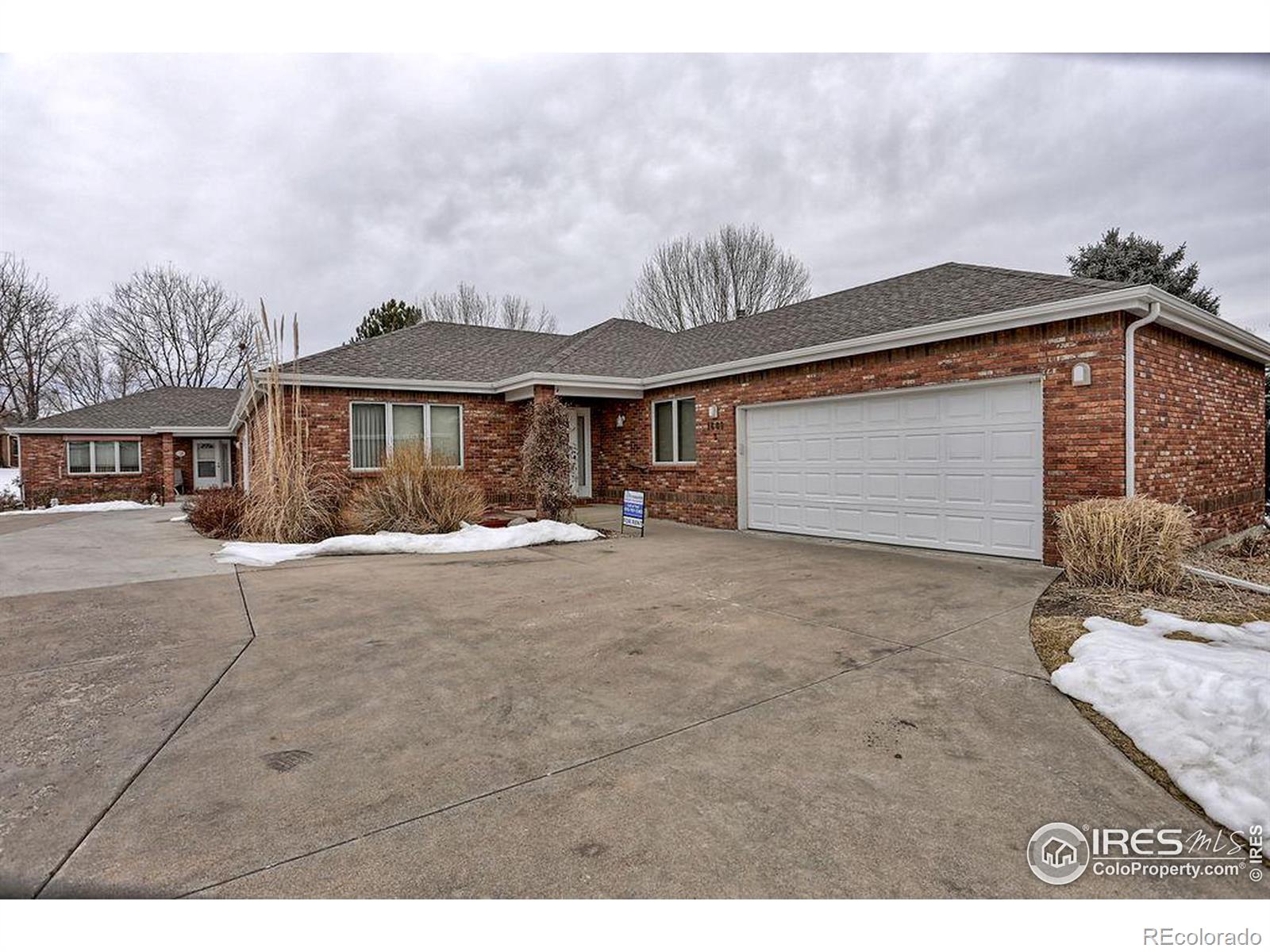 1601  44th Ave Ct, greeley MLS: 4567891024454 Beds: 3 Baths: 3 Price: $455,000