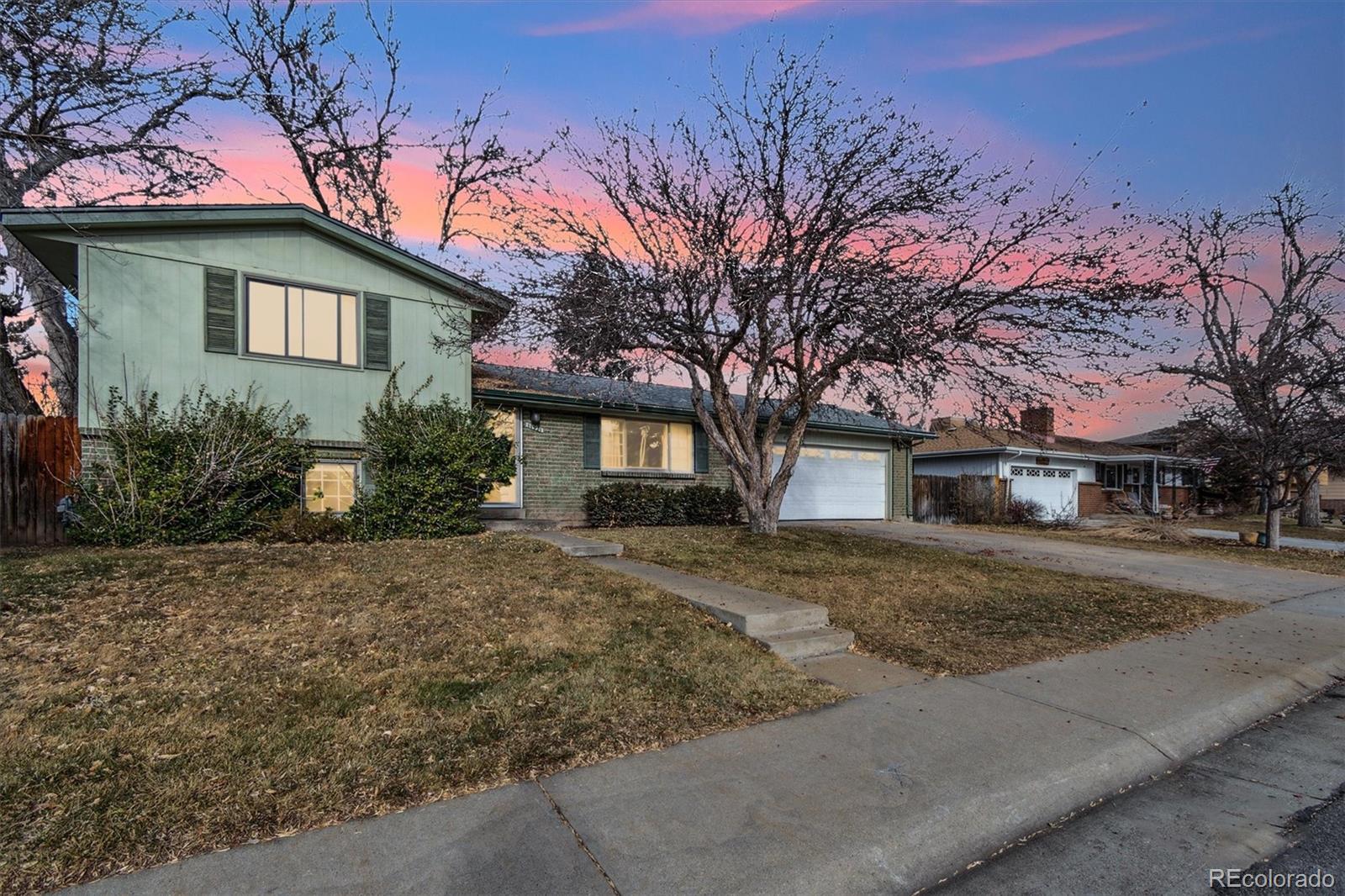 11921 W 70th Place, arvada MLS: 3903037 Beds: 3 Baths: 2 Price: $760,000