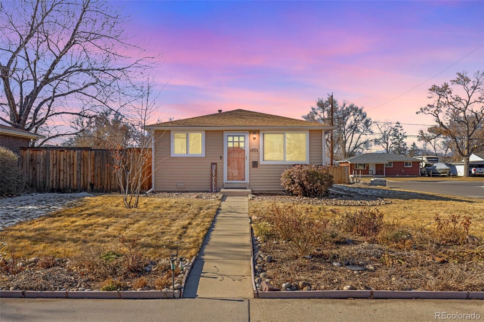 5235  Quay Street, arvada MLS: 5414399 Beds: 3 Baths: 1 Price: $485,000