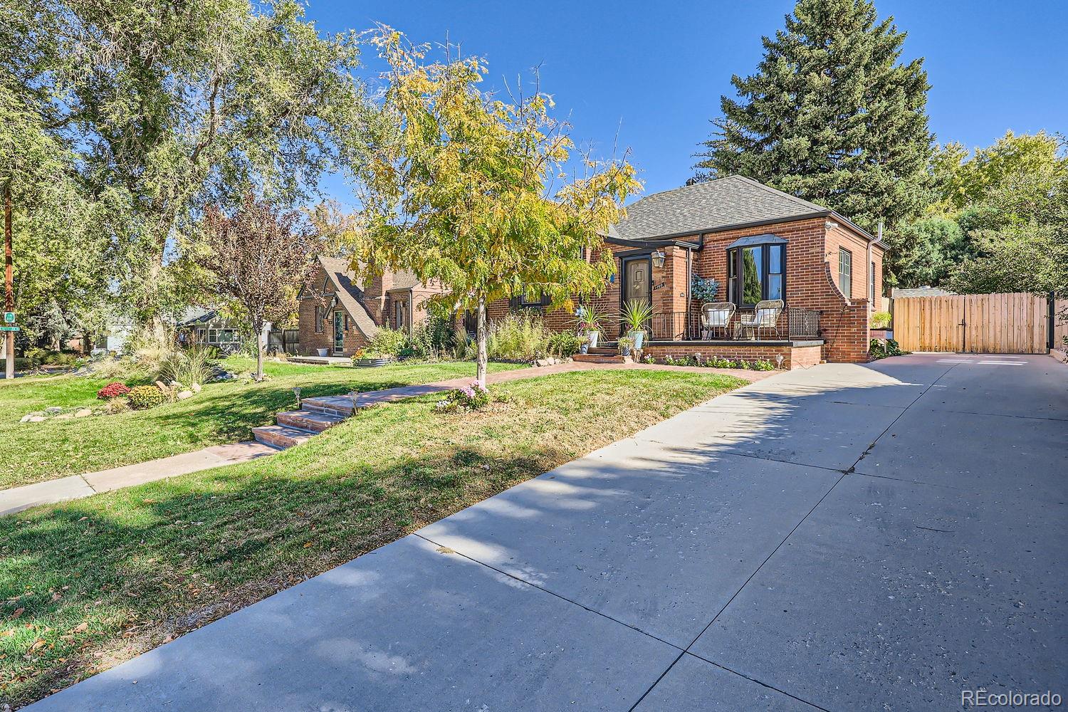 1160  Holly Street, denver MLS: 3800731 Beds: 3 Baths: 2 Price: $832,850