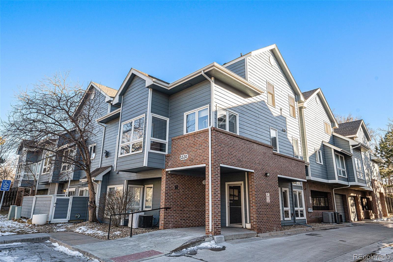 1330 S Monaco Parkway 3, Denver  MLS: 5807309 Beds: 1 Baths: 2 Price: $310,000