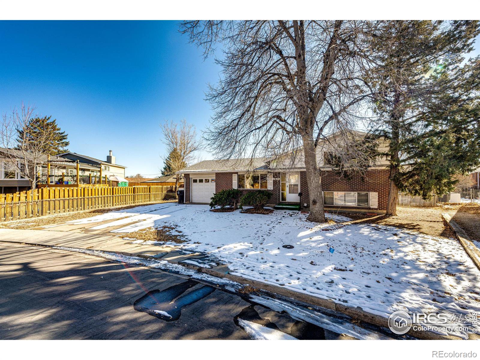 1011  Yeager Drive, longmont MLS: 4567891024705 Beds: 3 Baths: 2 Price: $399,900