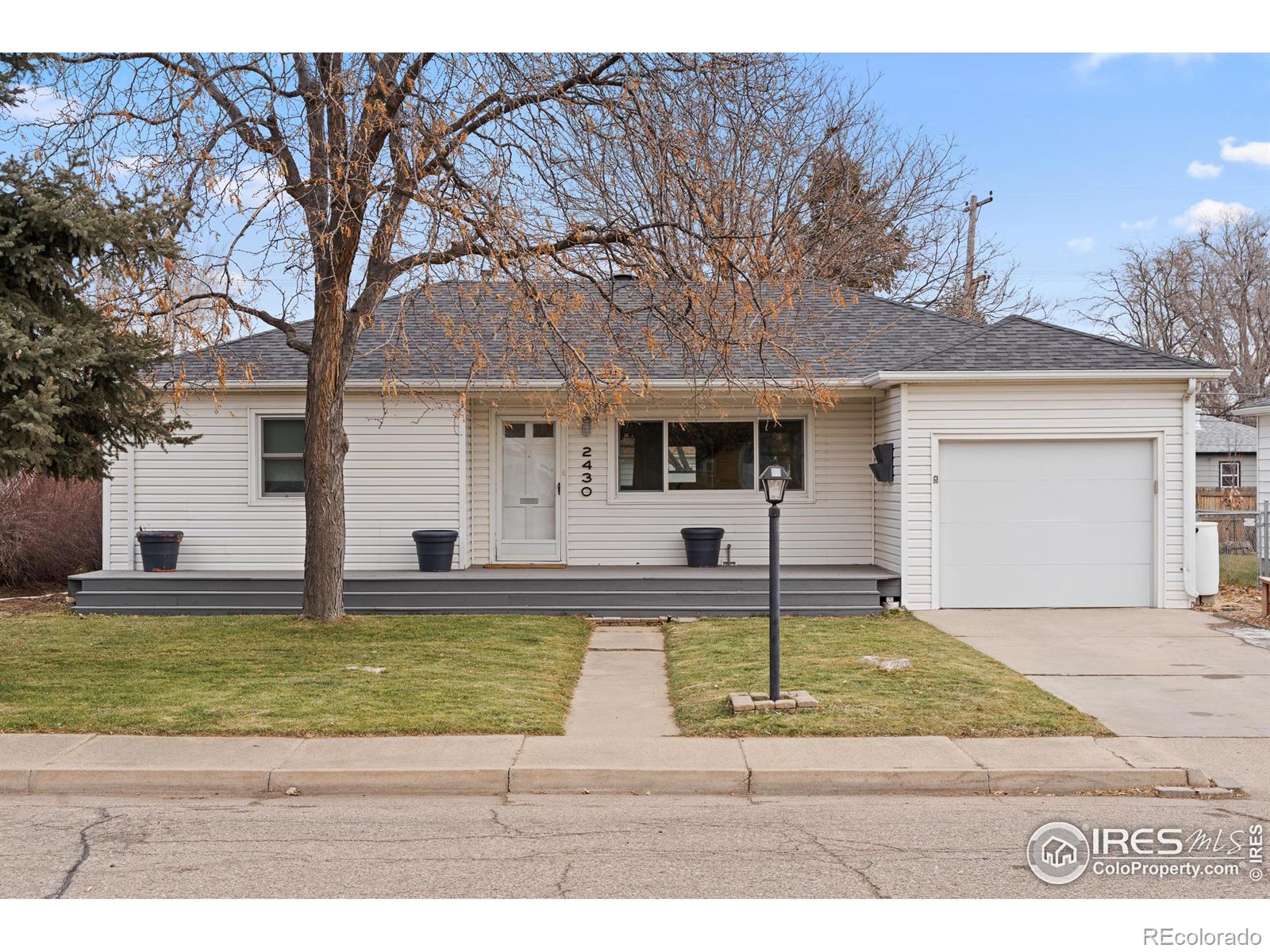 2430  12th Ave Ct, greeley MLS: 4567891024799 Beds: 4 Baths: 2 Price: $377,500