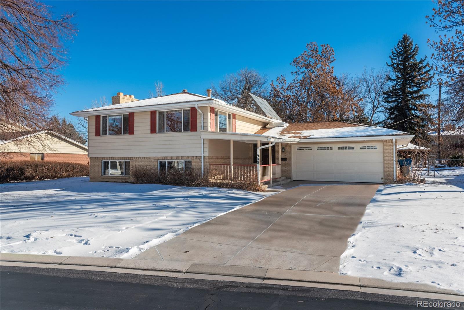 900  Emerald Street, broomfield MLS: 2170564 Beds: 5 Baths: 3 Price: $625,000