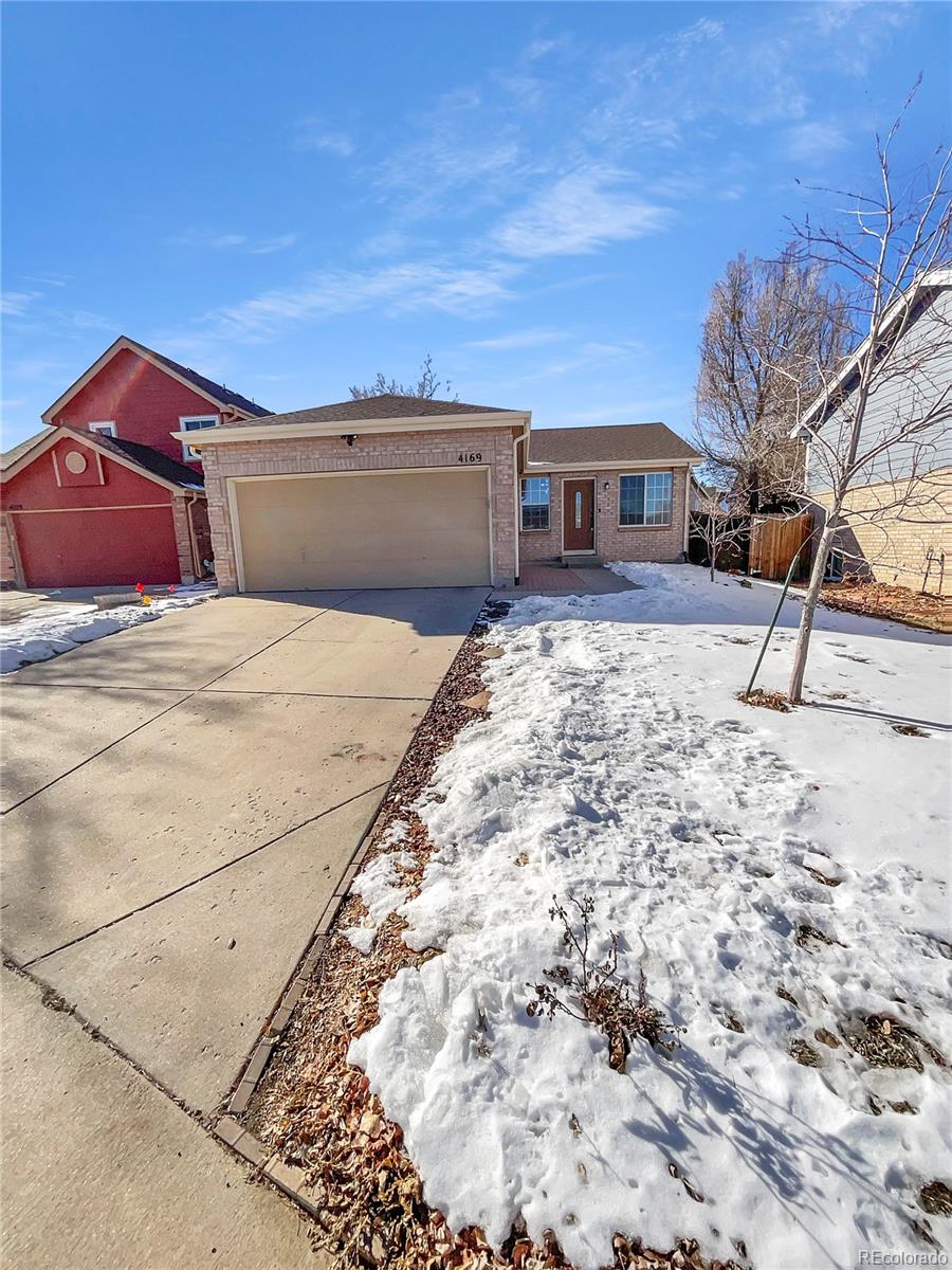 4169 S Lewiston Street, aurora MLS: 4719056 Beds: 3 Baths: 2 Price: $465,000