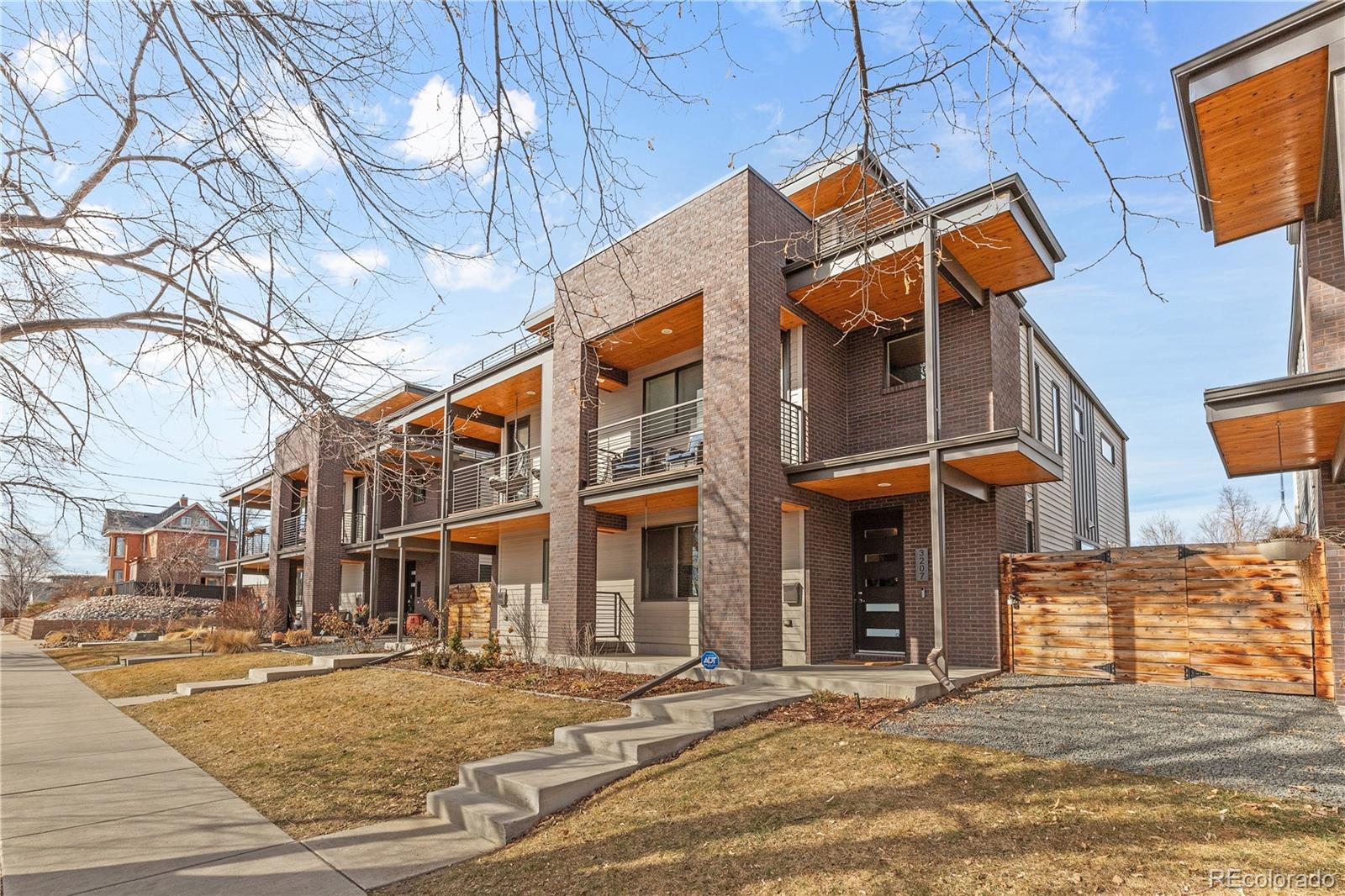 3207 W 25th Avenue, denver MLS: 2601840 Beds: 4 Baths: 4 Price: $1,100,000