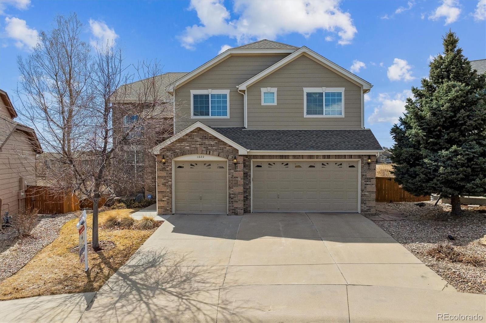 1022  Orion Way, castle rock MLS: 2421428 Beds: 4 Baths: 3 Price: $765,000