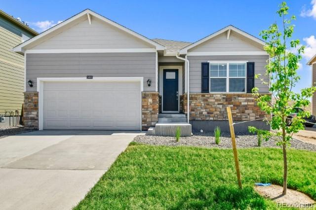 2237  Crosswind Street, fort lupton MLS: 8112277 Beds: 4 Baths: 2 Price: $494,900
