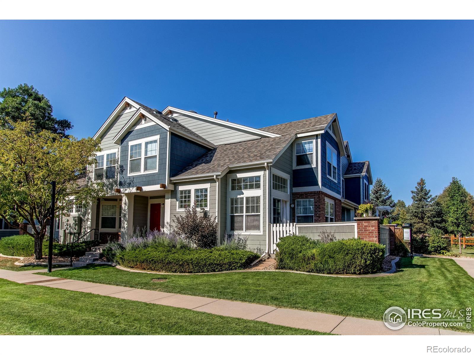 13900  Lake Song Lane, broomfield MLS: 4567891025157 Beds: 3 Baths: 3 Price: $500,000