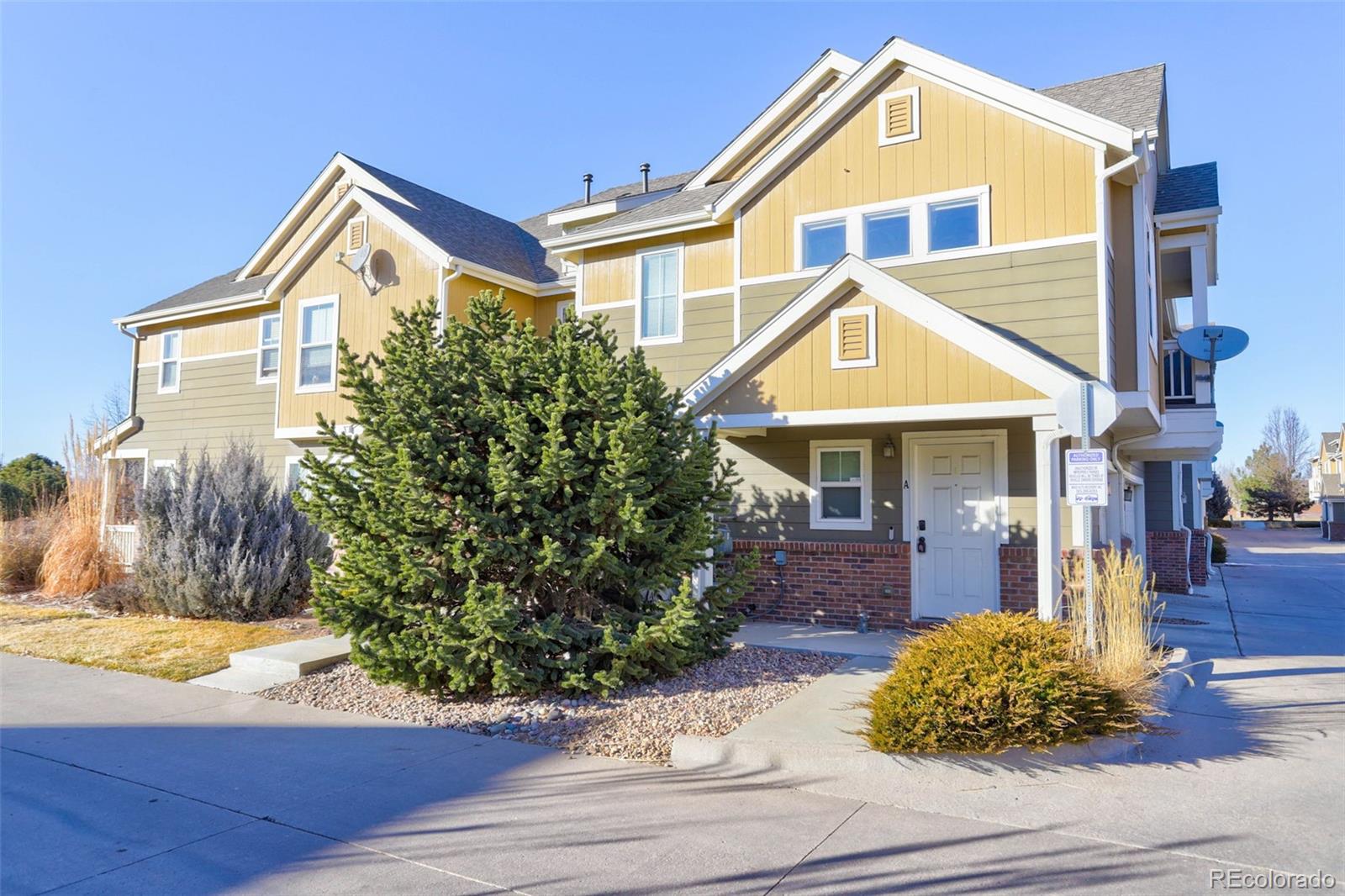 11844  Oak Hill Way A, Commerce City  MLS: 3807477 Beds: 2 Baths: 2 Price: $325,000