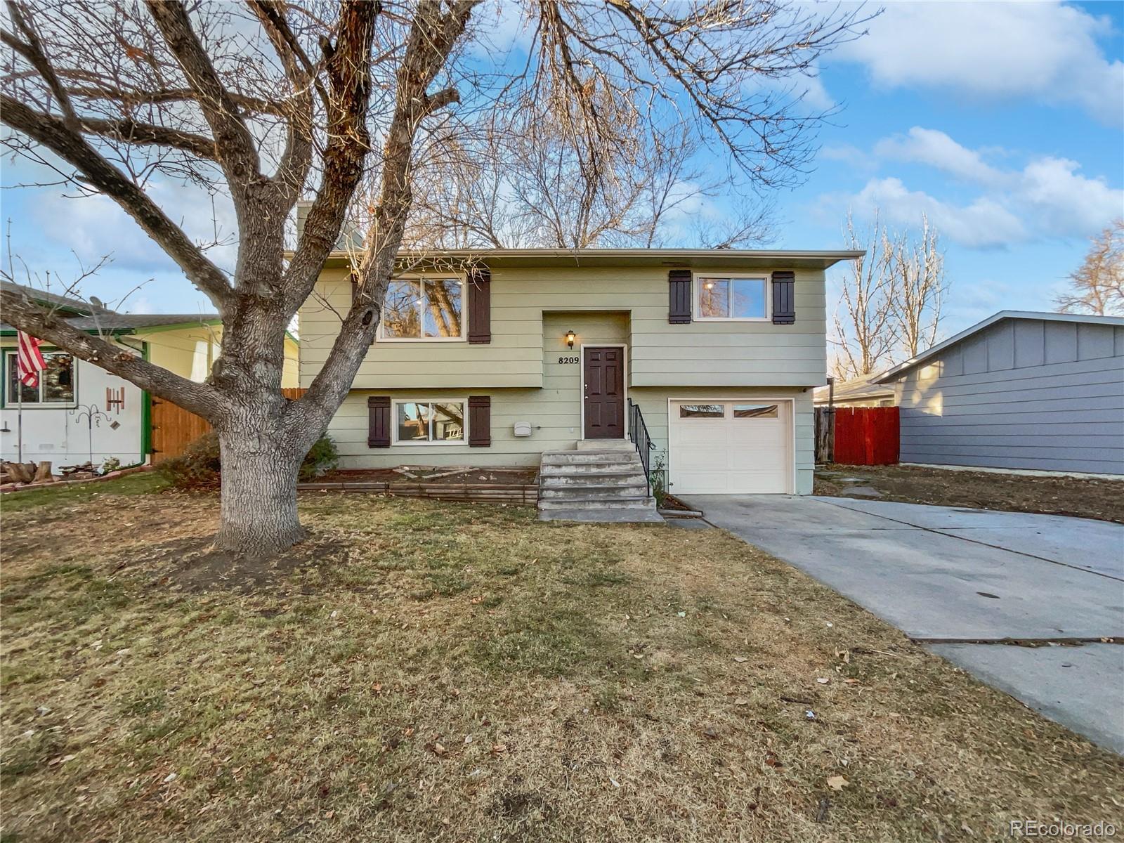 8209  Mummy Range Drive, fort collins MLS: 5176526 Beds: 3 Baths: 2 Price: $400,000