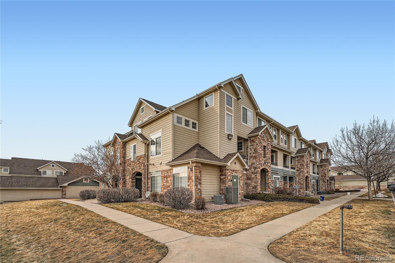 431  Black Feather Loop 817, Castle Rock  MLS: 1942681 Beds: 2 Baths: 2 Price: $379,500