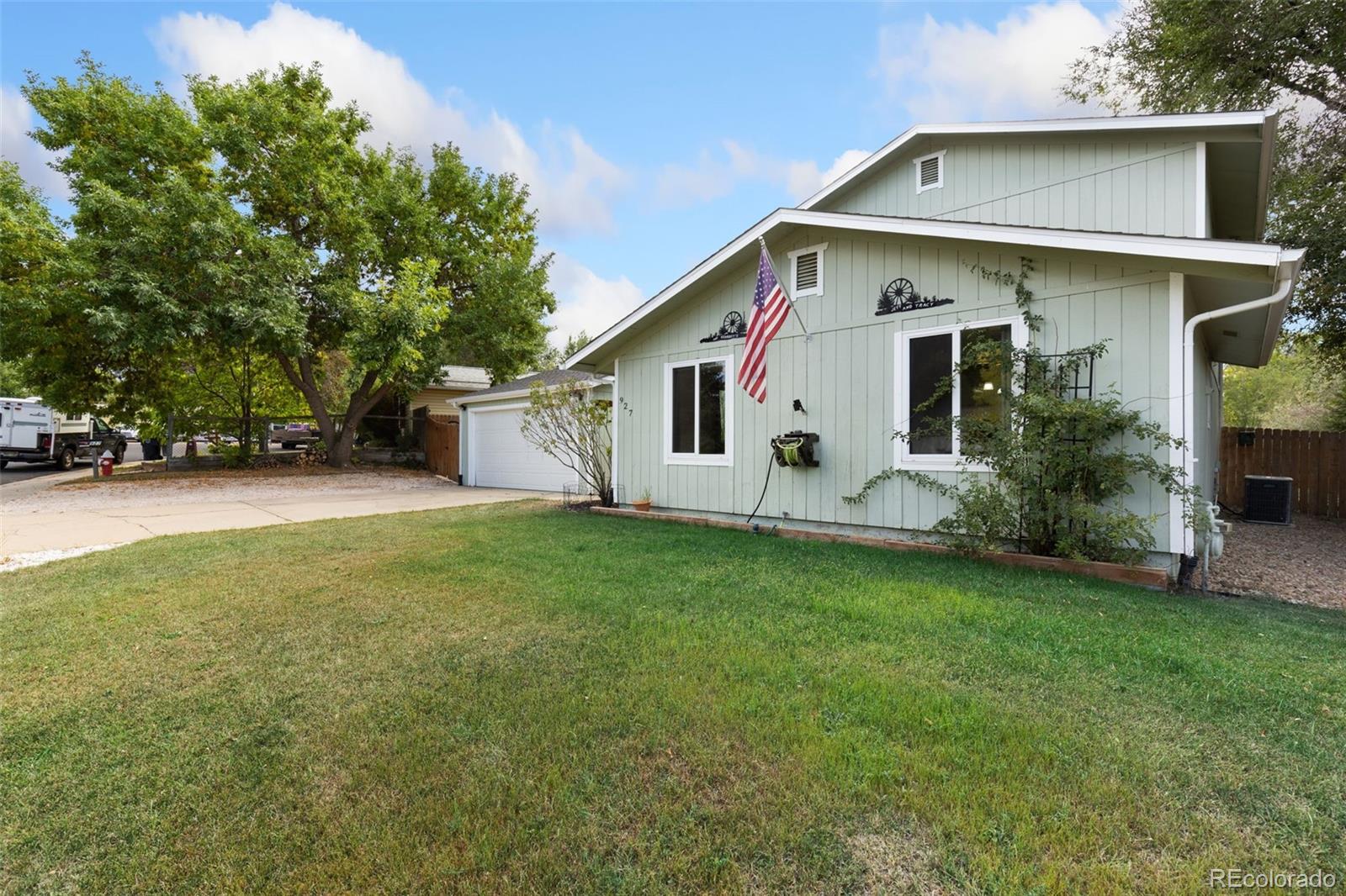 927  Quartz Court, longmont MLS: 3178432 Beds: 3 Baths: 2 Price: $500,000