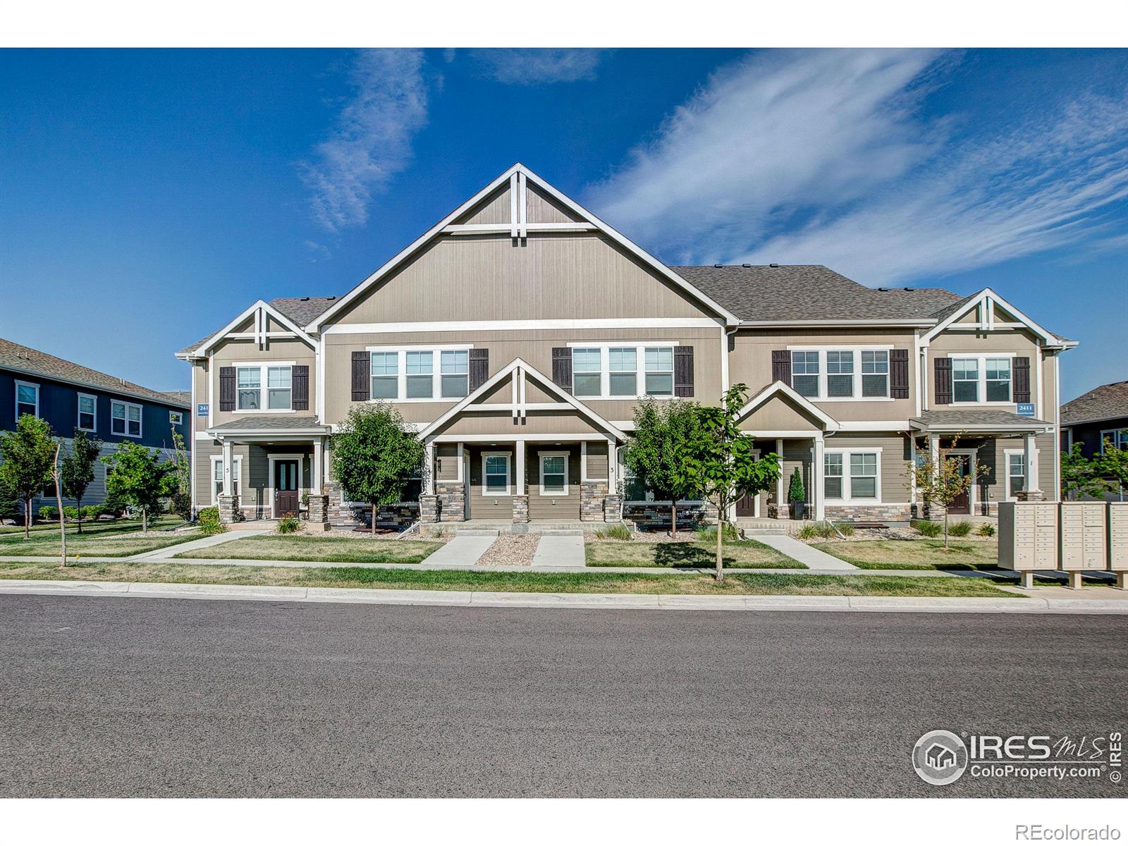 2411  Crown View Drive, fort collins MLS: 4567891025517 Beds: 3 Baths: 3 Price: $460,000