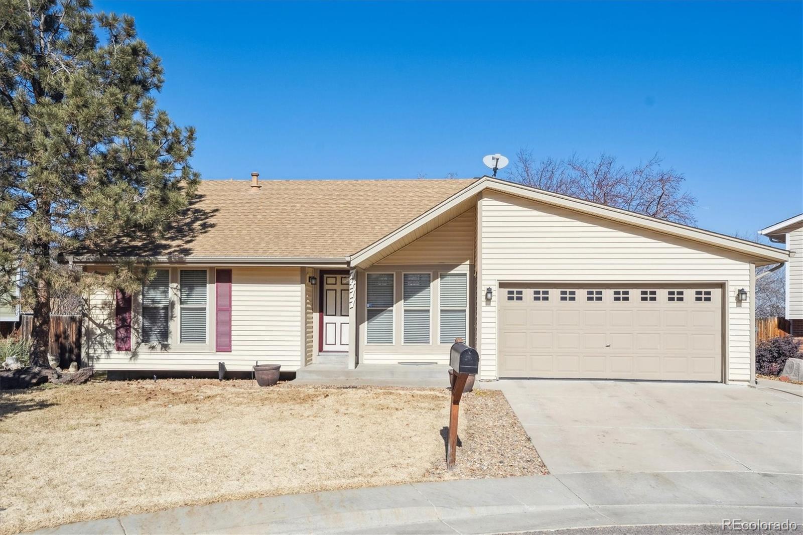 7477  Holland Court, arvada MLS: 6025609 Beds: 3 Baths: 3 Price: $655,000