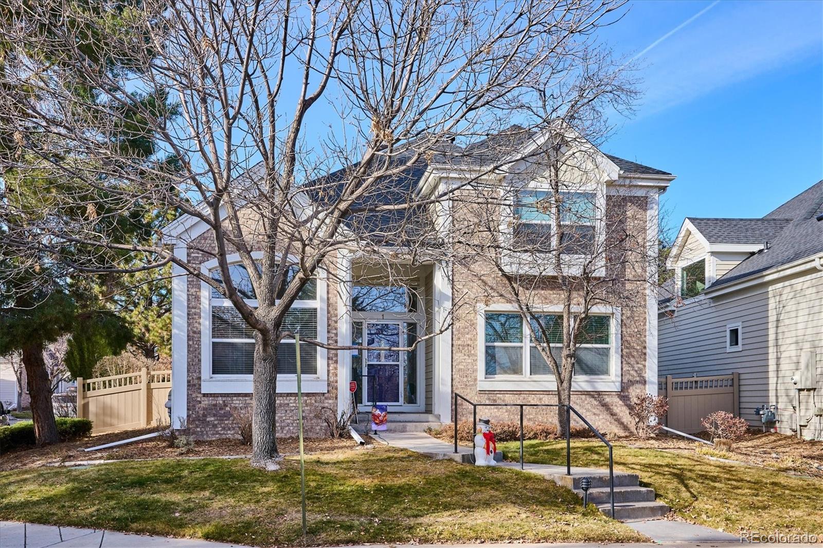 1011 S Valentia Street, denver MLS: 2365648 Beds: 5 Baths: 4 Price: $750,000