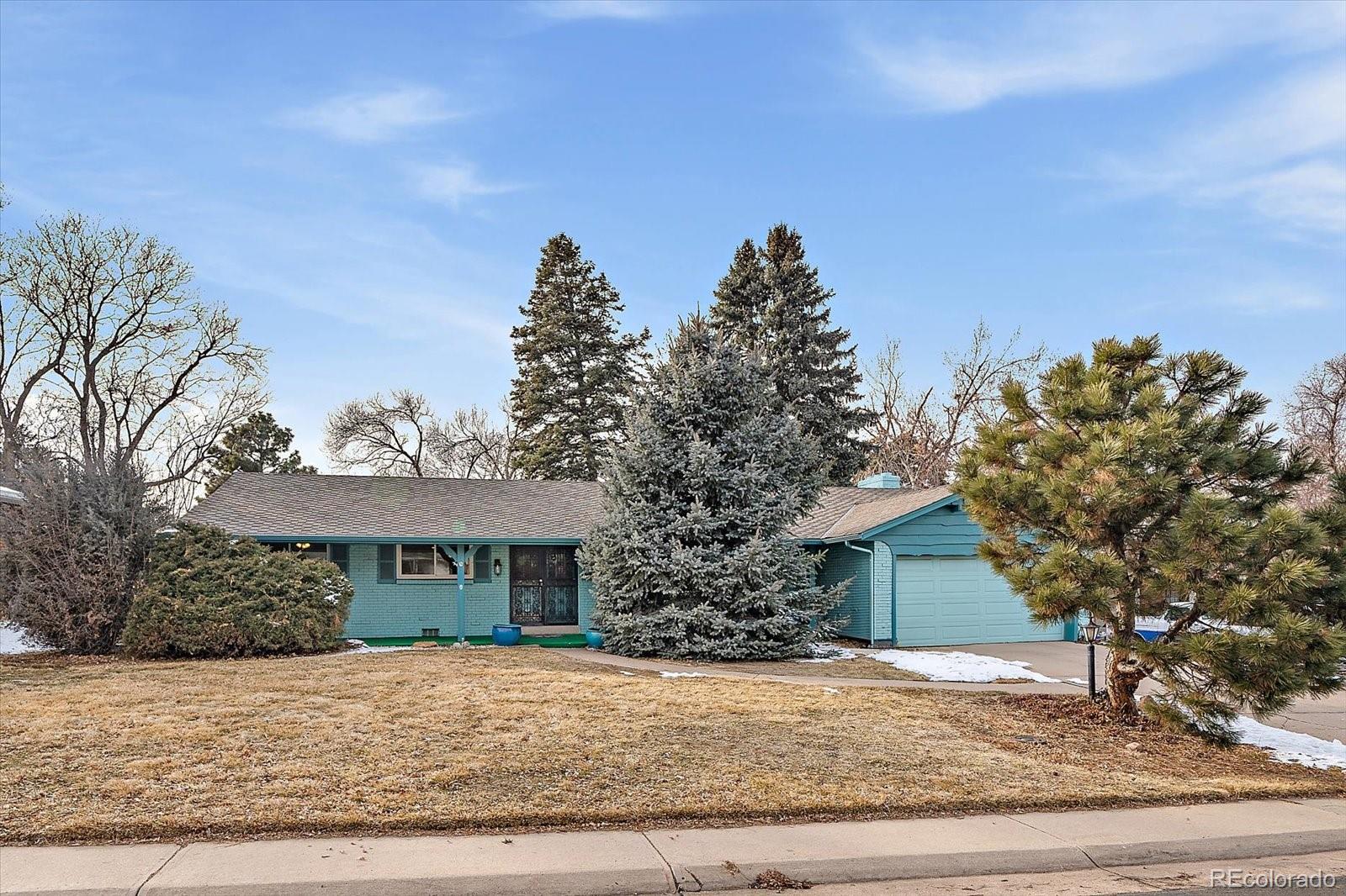 3831 S Hillcrest Drive, denver MLS: 9367038 Beds: 3 Baths: 2 Price: $775,000