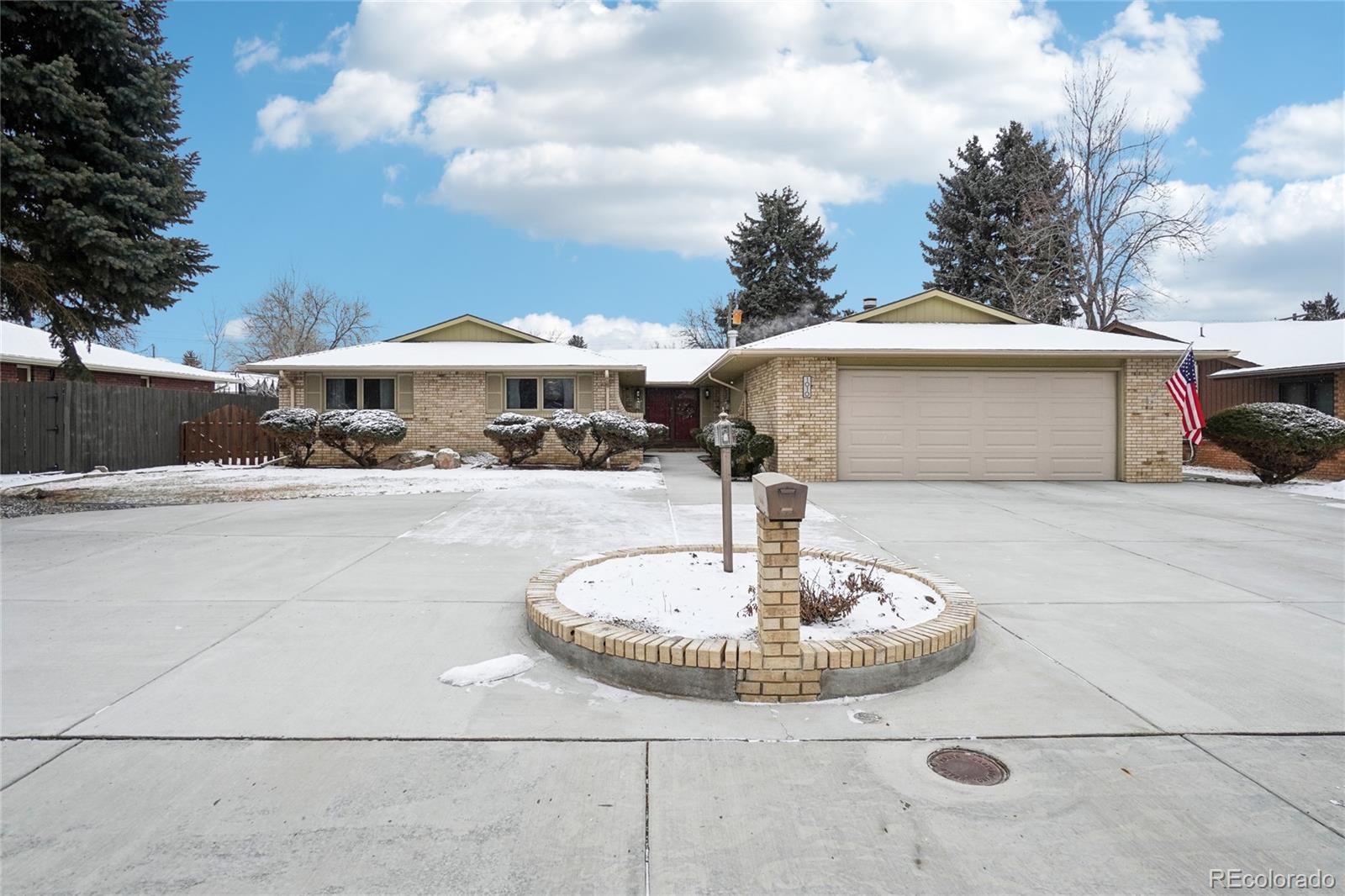 1010 W 33rd Street, loveland MLS: 4016416 Beds: 4 Baths: 3 Price: $585,000