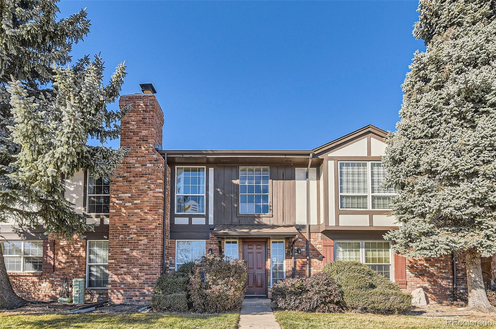 3855 S Monaco Street 209, Denver  MLS: 7287919 Beds: 2 Baths: 2 Price: $299,999