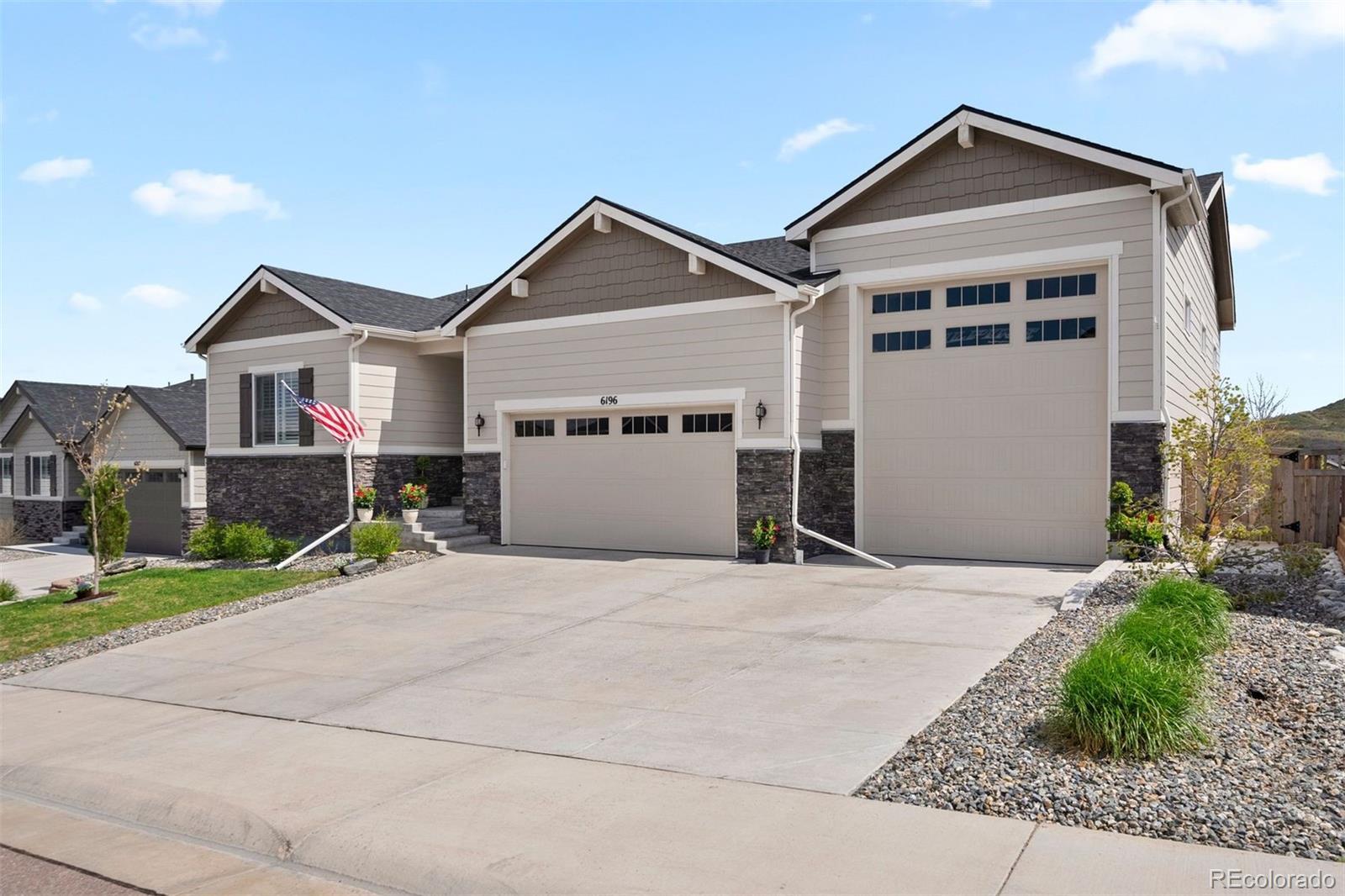 6196  Leilani Drive, castle rock MLS: 5573954 Beds: 4 Baths: 3 Price: $895,000