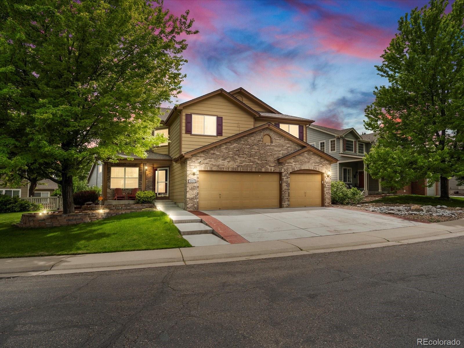 6293  Braun Circle, arvada MLS: 5046952 Beds: 6 Baths: 5 Price: $924,900