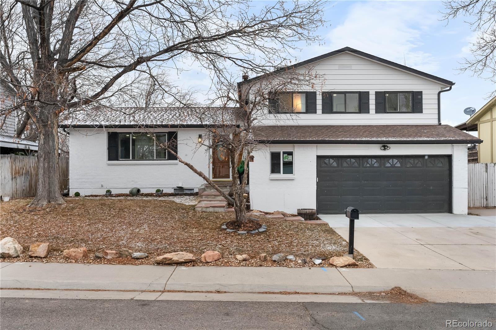 9565 W Lake Place, littleton MLS: 8151608 Beds: 4 Baths: 3 Price: $629,900