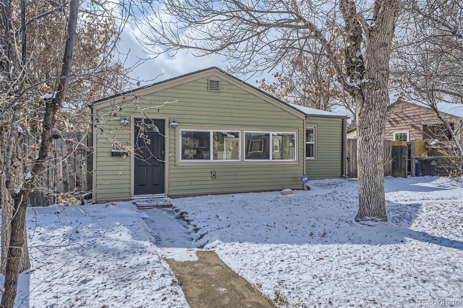 1700 W Stoll Place, denver MLS: 7097836 Beds: 3 Baths: 2 Price: $435,000