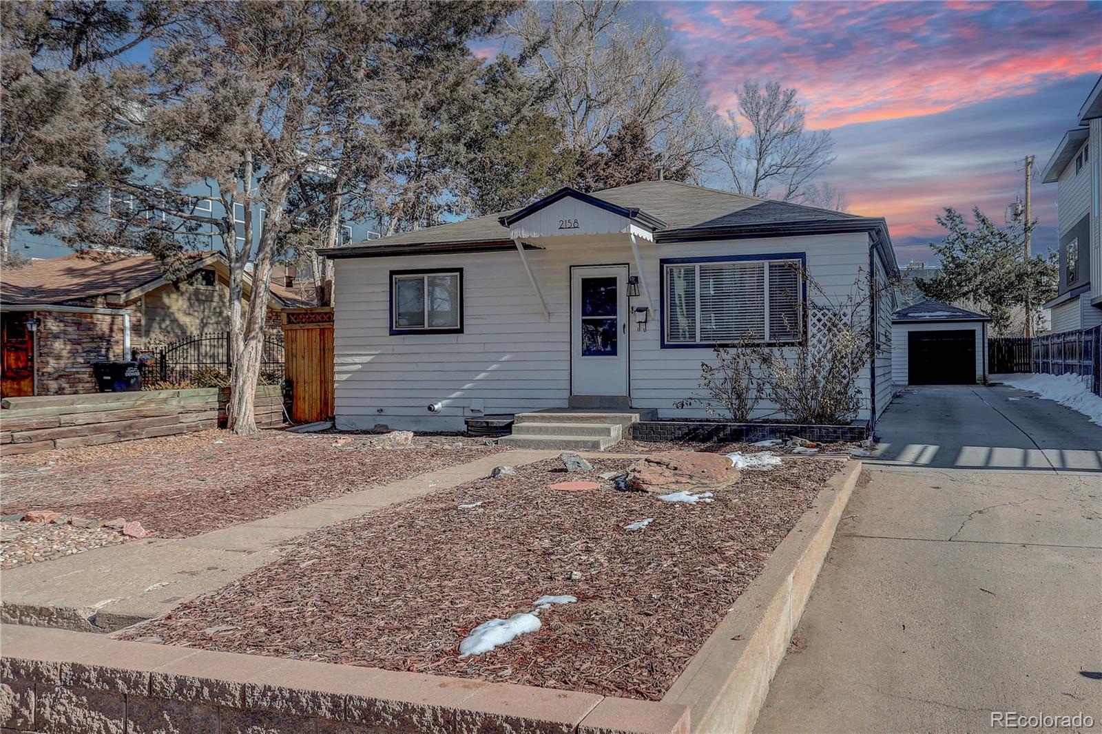 2158 S Ash Street, denver MLS: 8386268 Beds: 2 Baths: 2 Price: $559,000