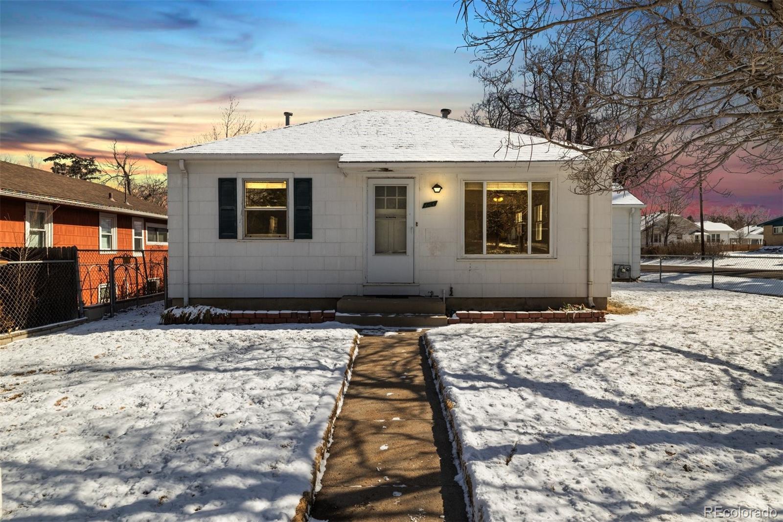 4100  Fenton Street, denver MLS: 2915736 Beds: 2 Baths: 1 Price: $469,000