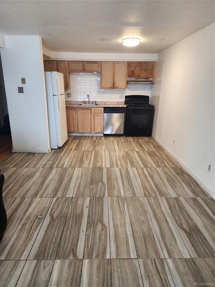 1304 S Parker Road 359, Denver  MLS: 8251753 Beds: 1 Baths: 1 Price: $135,000