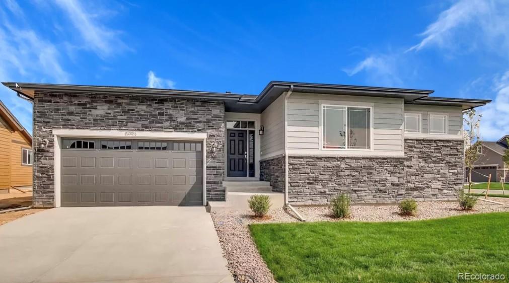 15993 E 112 Place, commerce city MLS: 5485677 Beds: 3 Baths: 2 Price: $629,000