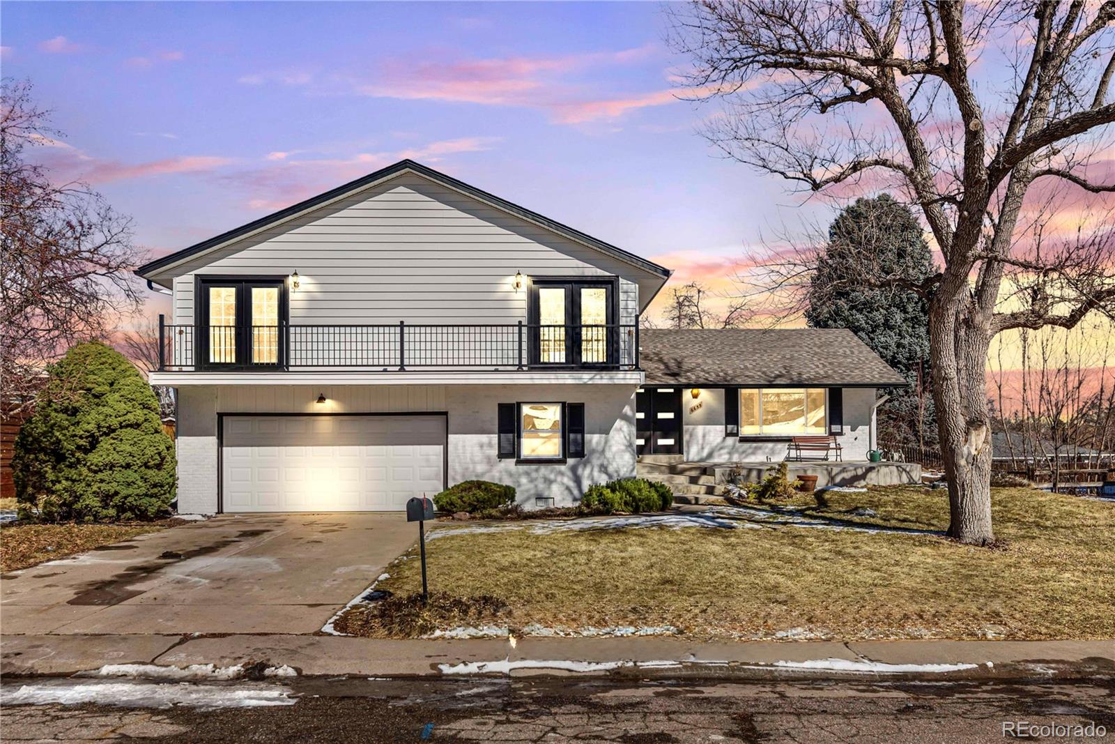 6655 W Glasgow Avenue, littleton MLS: 2482779 Beds: 5 Baths: 4 Price: $995,000