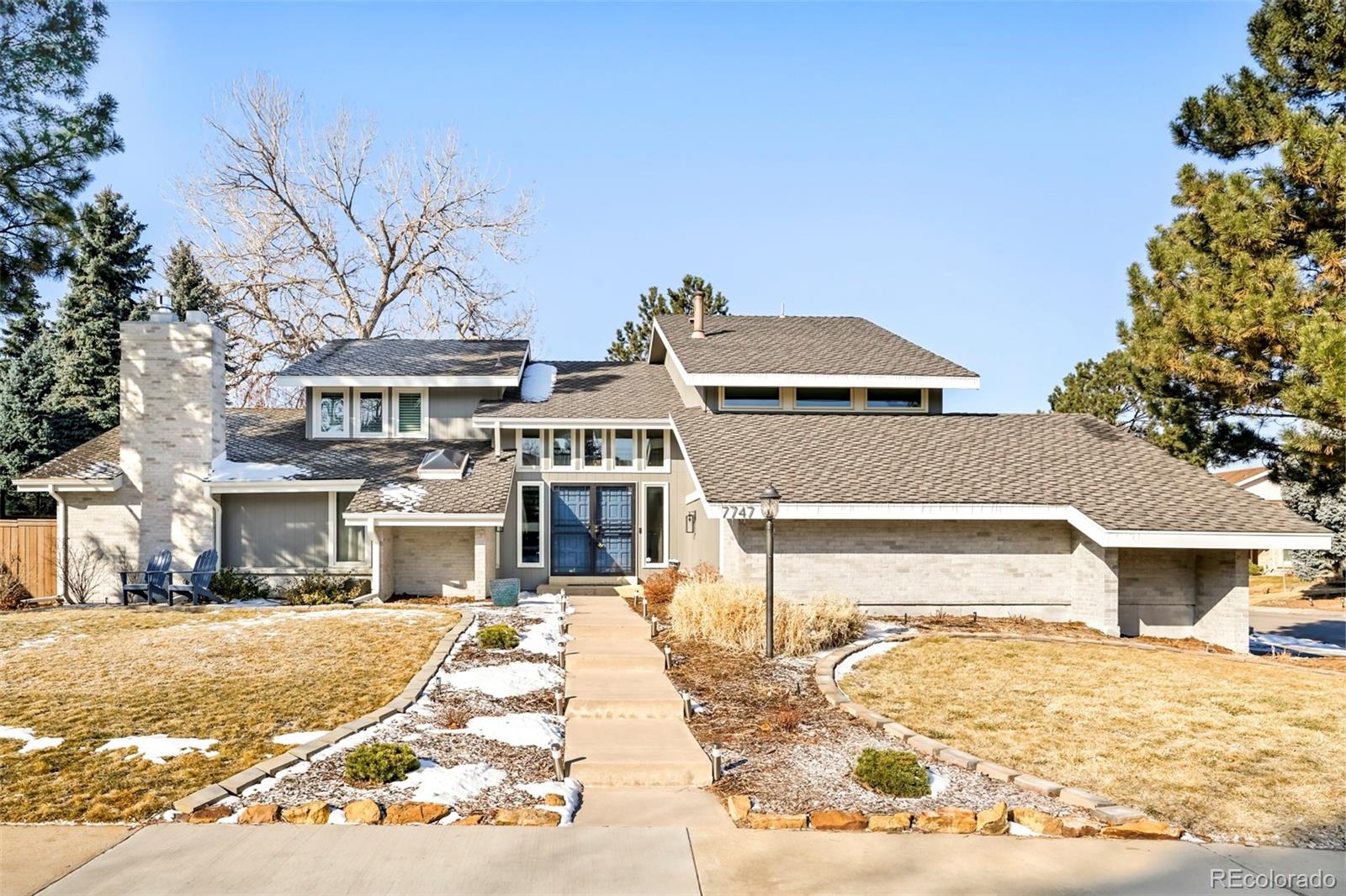 7747 S Forest Court, centennial MLS: 6063750 Beds: 5 Baths: 4 Price: $1,375,000