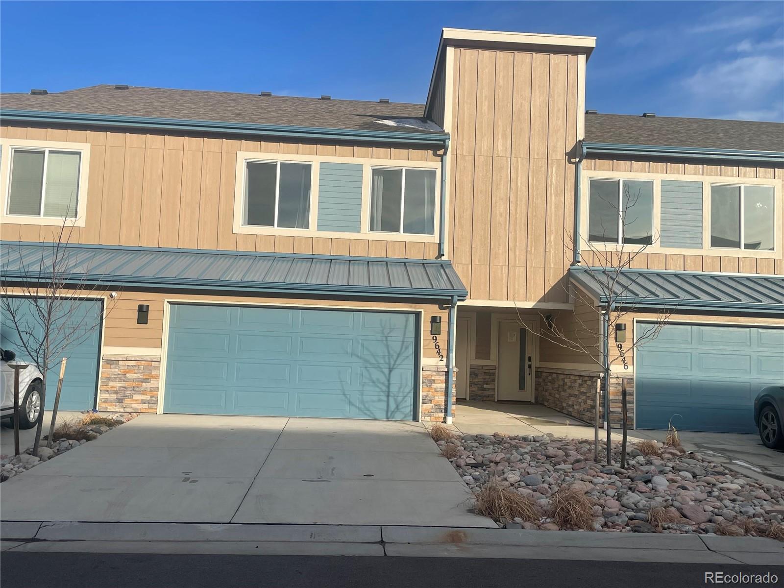 9642 E Idaho Place, aurora MLS: 3442162 Beds: 3 Baths: 3 Price: $599,000