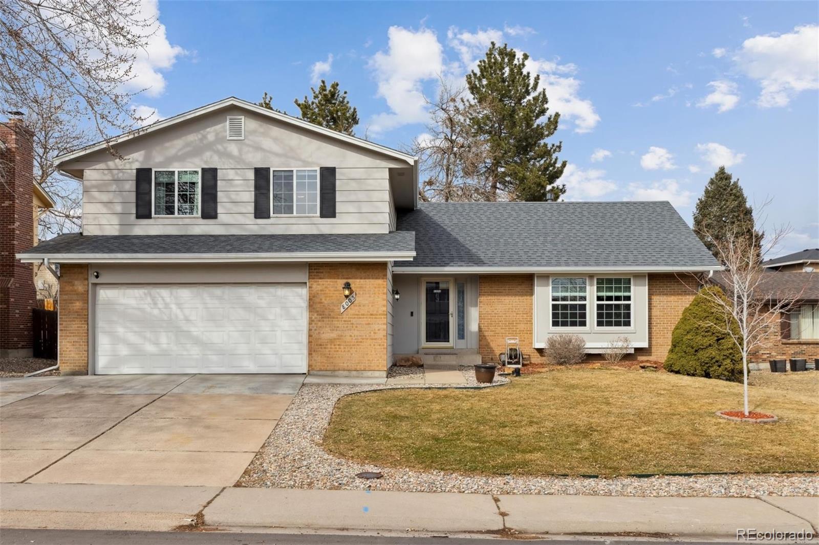 8005 W Calhoun Place, littleton MLS: 9577110 Beds: 4 Baths: 3 Price: $649,900