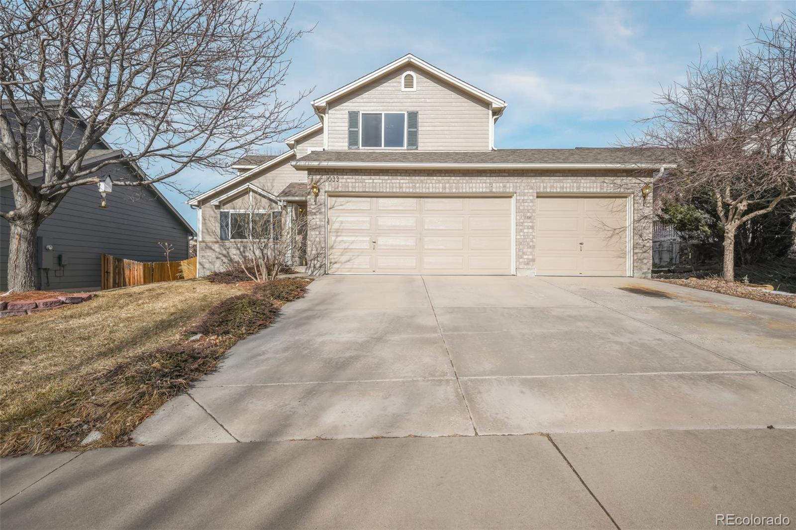 1033  Quarterhorse Trail, castle rock MLS: 4000373 Beds: 4 Baths: 3 Price: $615,000