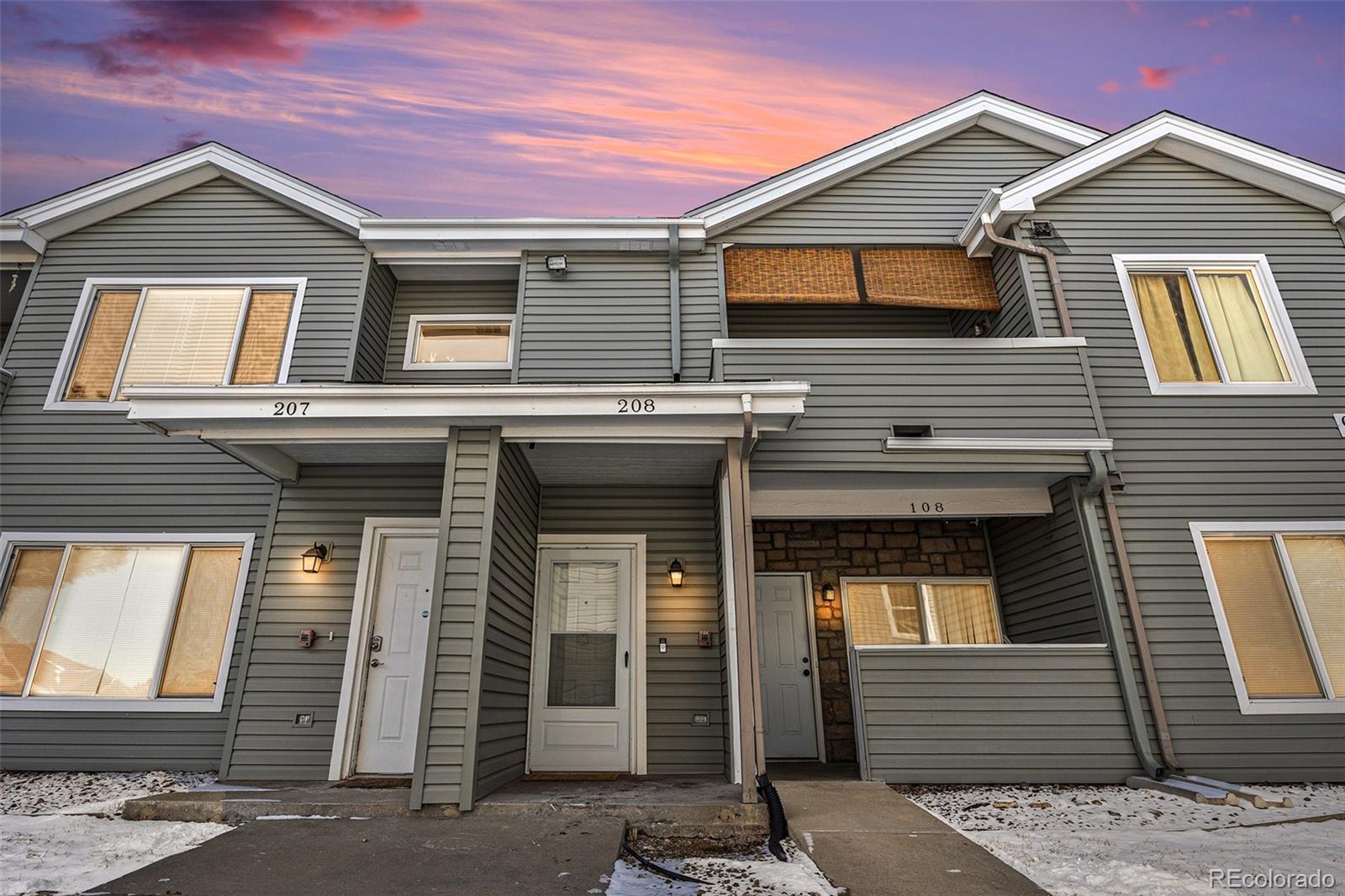 912 S Yampa Street 208, Aurora  MLS: 2470966 Beds: 2 Baths: 2 Price: $284,500