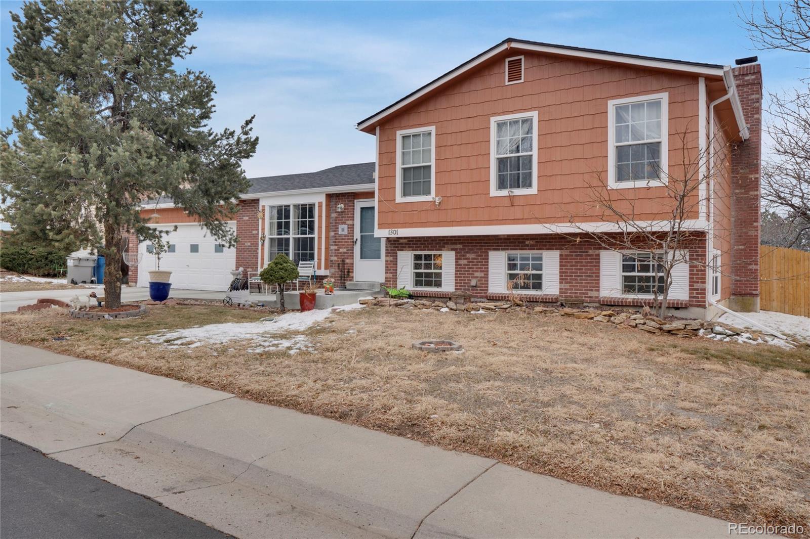 1301 S Yampa Court, aurora MLS: 2016540 Beds: 4 Baths: 2 Price: $460,000