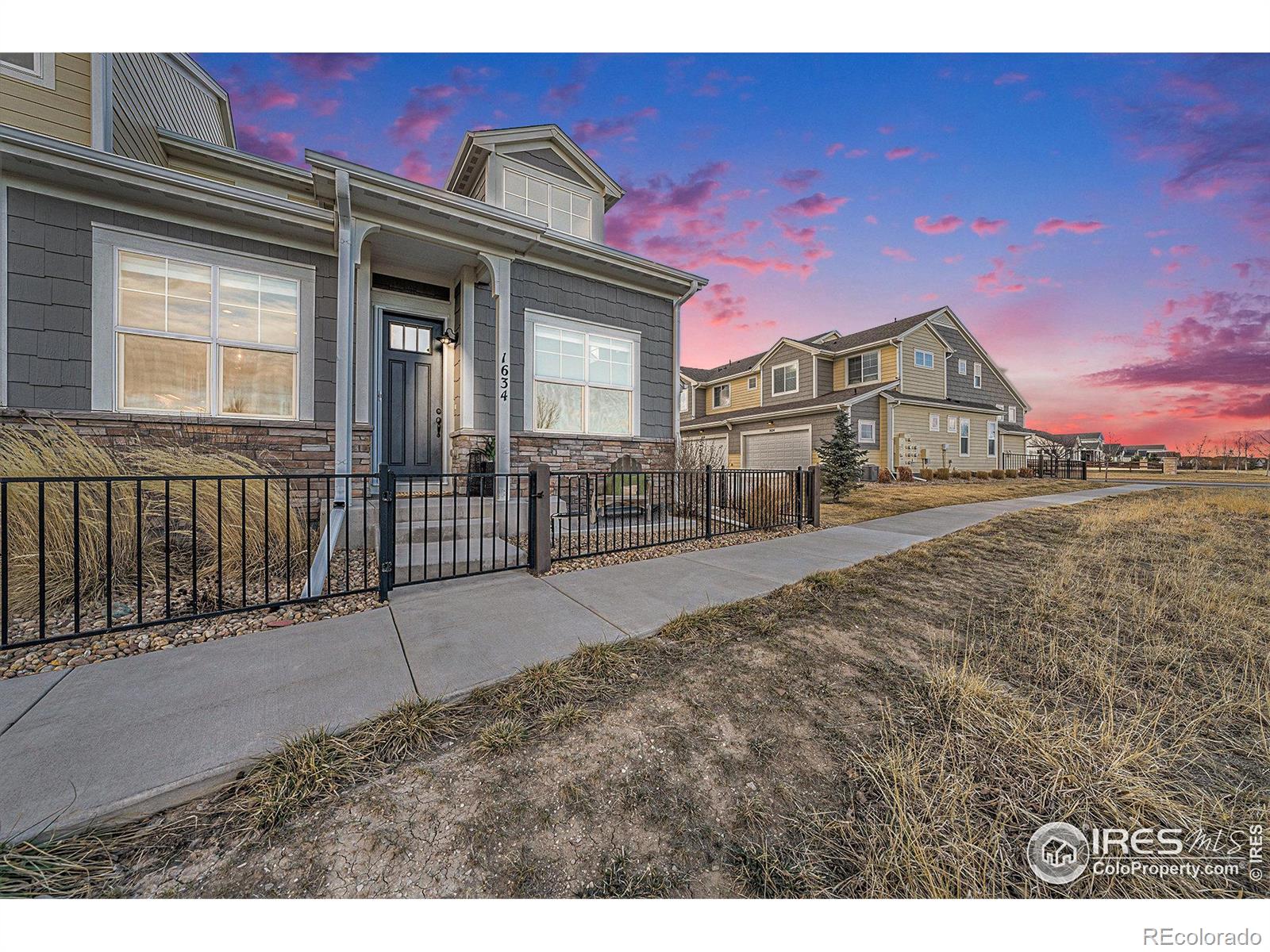 1634 W 50th Street, loveland MLS: 4567891026781 Beds: 3 Baths: 4 Price: $525,000