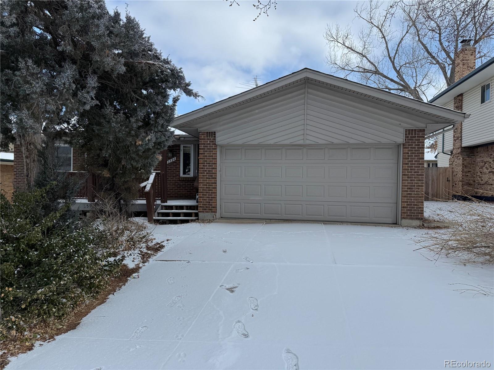 2594 S Rifle Street, aurora MLS: 1712494 Beds: 3 Baths: 2 Price: $429,900