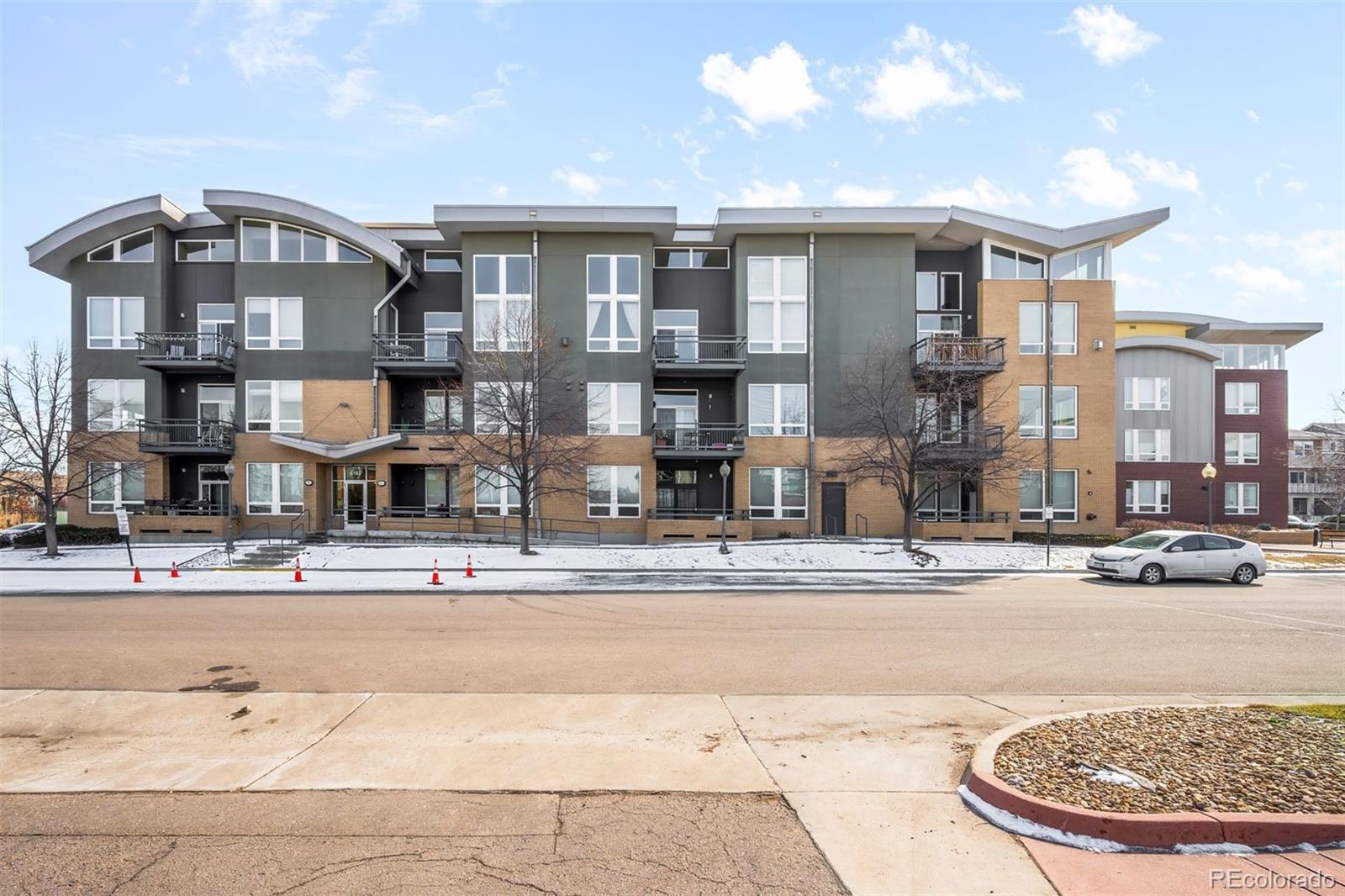 8185 E Lowry Boulevard 203, Denver  MLS: 2363144 Beds: 2 Baths: 2 Price: $415,000