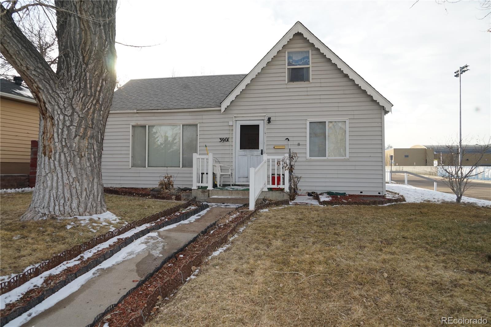 3901 S Washington Street, englewood MLS: 1825175 Beds: 2 Baths: 1 Price: $489,900