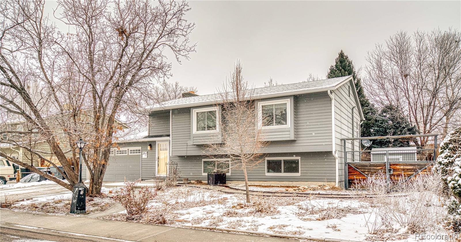 2152  Grant Street, longmont MLS: 2809582 Beds: 3 Baths: 2 Price: $499,000