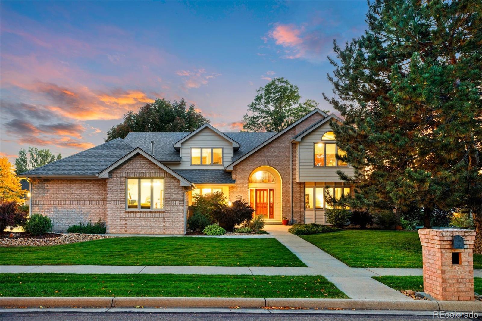 2245  Ridgeview Way, longmont MLS: 9166560 Beds: 6 Baths: 4 Price: $1,200,000