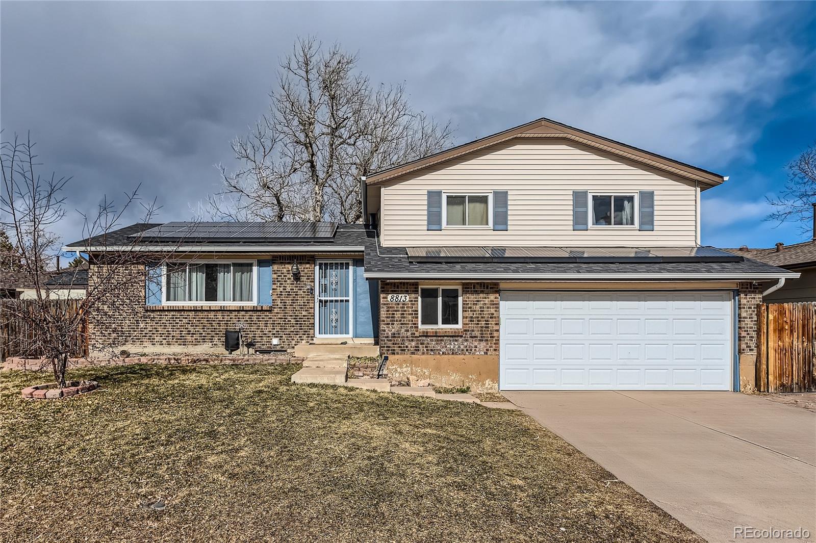 8813 W Arbor Avenue, littleton MLS: 1698113 Beds: 4 Baths: 3 Price: $579,900