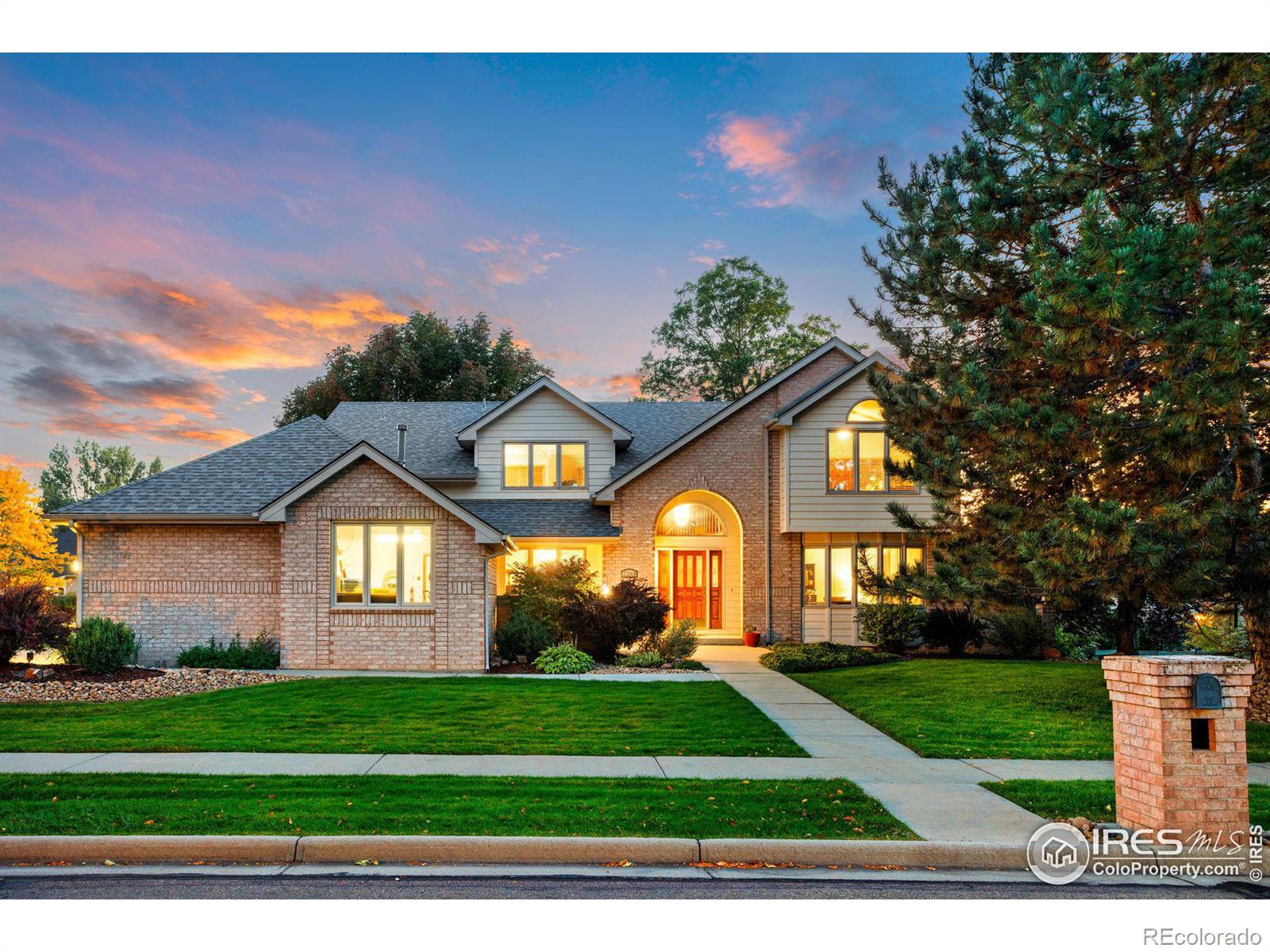 2245  Ridgeview Way, longmont MLS: 4567891027028 Beds: 6 Baths: 4 Price: $1,200,000