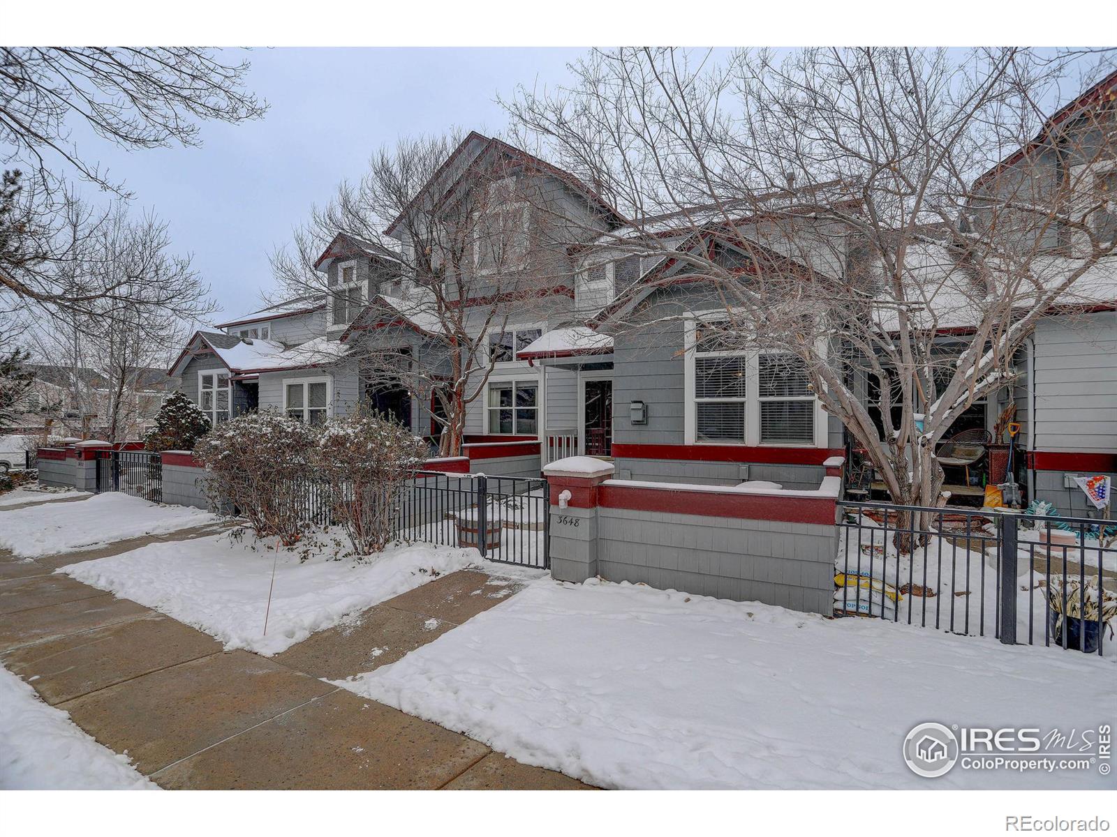 3648  Oakwood Drive, longmont MLS: 4567891027048 Beds: 2 Baths: 3 Price: $468,000