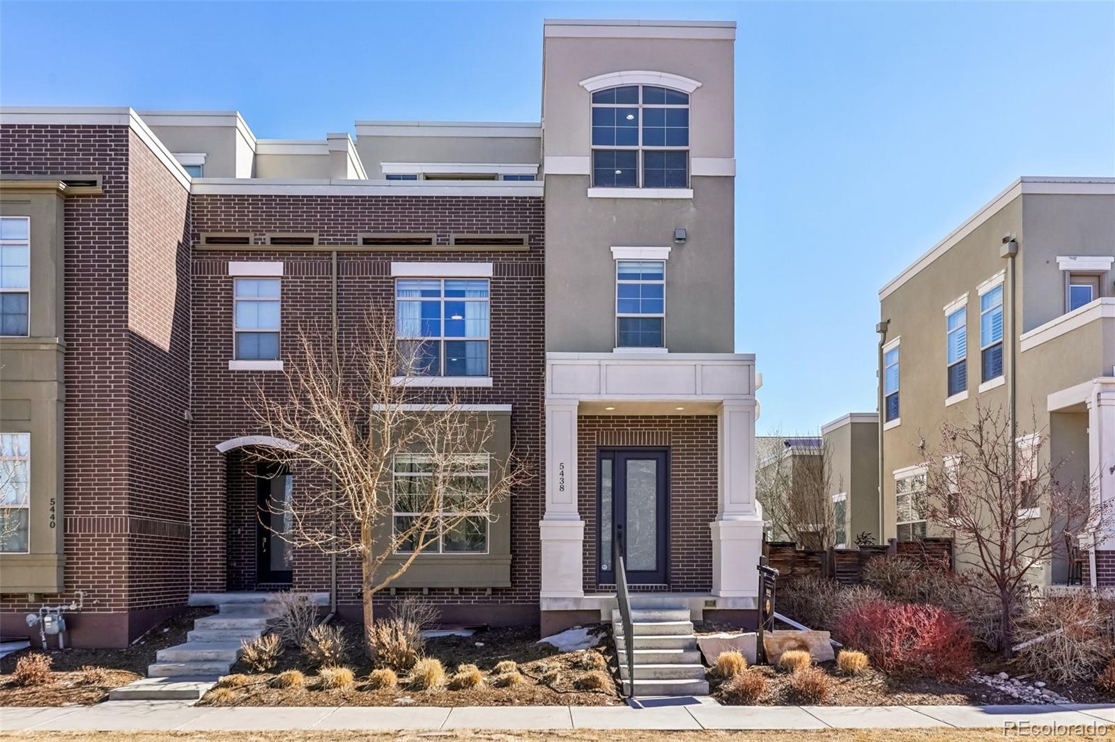 5438  Valentia Street, denver MLS: 3469142 Beds: 3 Baths: 4 Price: $850,000